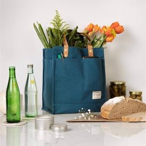 CAUSEBOX new Feed Projects tote in navy blue